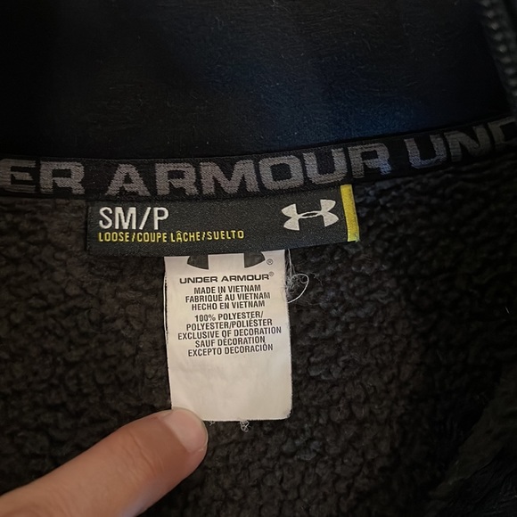 Under Armour Loose Fit Quarter Zip - Picture 2 of 2